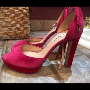 LK Bennett London sandals… Suede pink with red